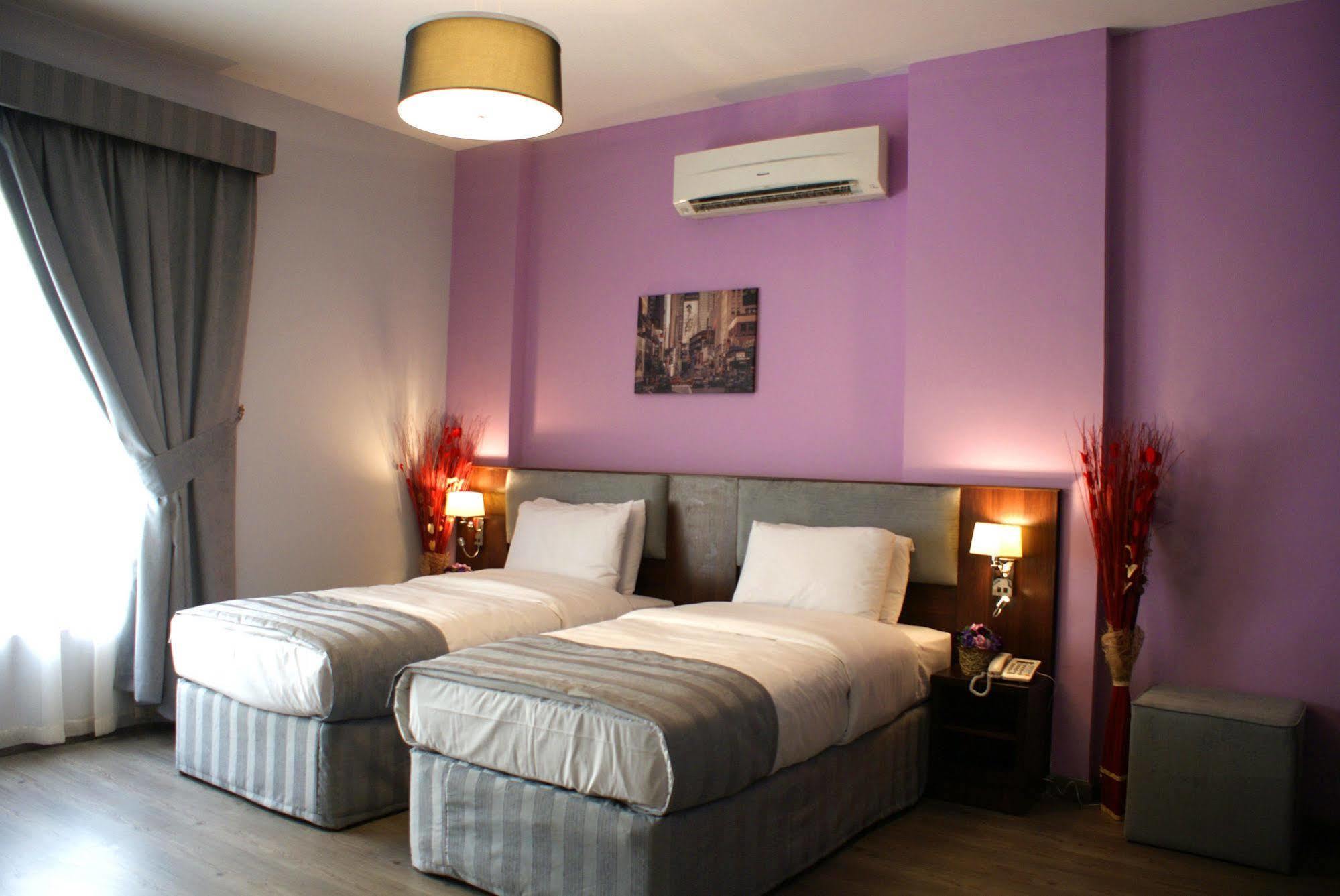 Weekend Hotel & Apartments Маскат Екстер'єр фото