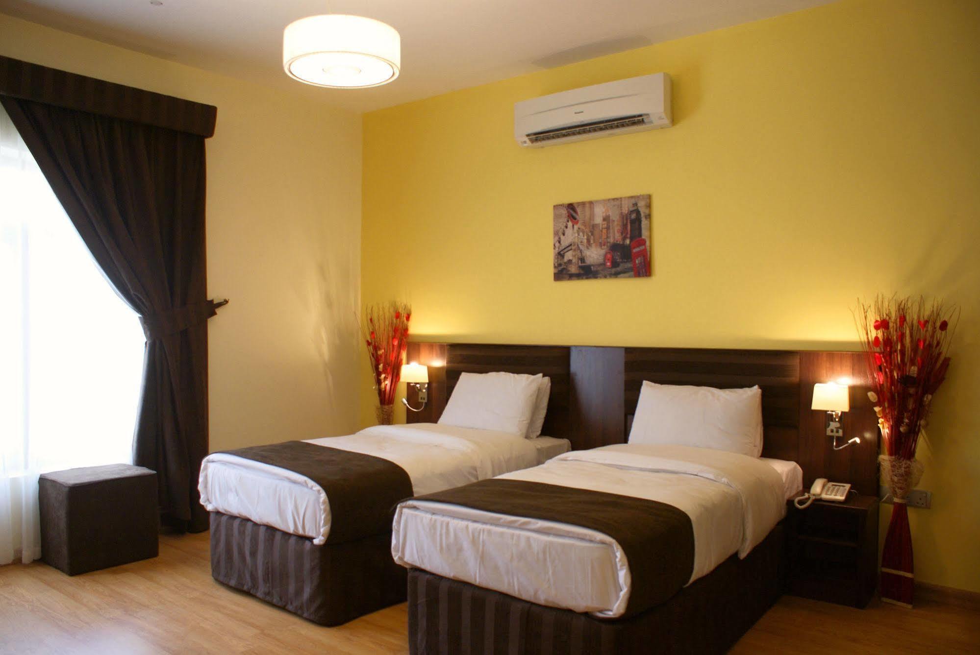 Weekend Hotel & Apartments Маскат Екстер'єр фото